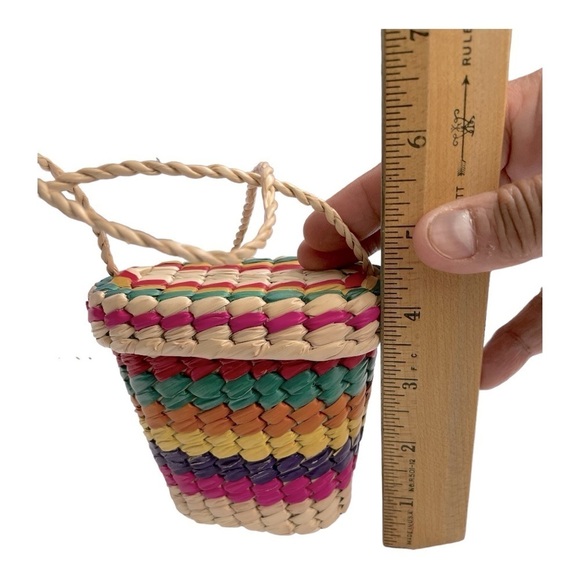 Vintage Woven Basket
Shoulder Bag Crossbody
Attached Lid - Picture 7 of 12